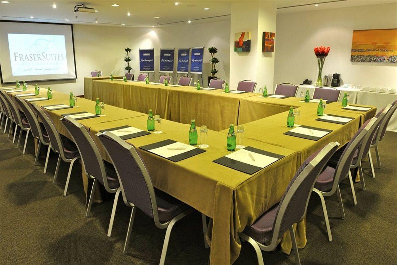 マナーマ フレイザー スイーツ シーフ バーレーンアパートホテル エクステリア 写真 The meeting room