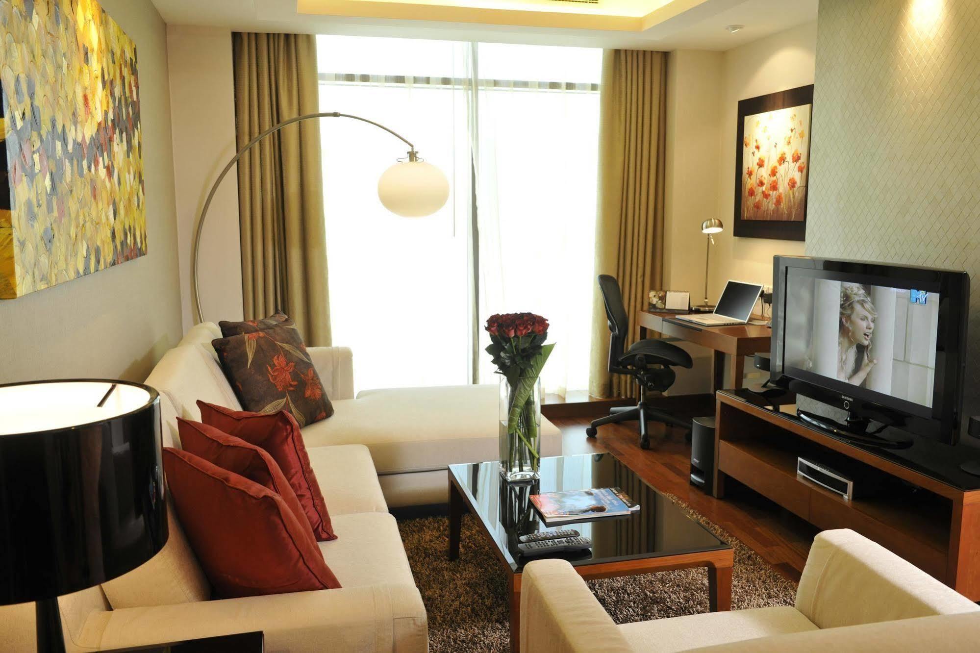 マナーマ フレイザー スイーツ シーフ バーレーンアパートホテル 部屋 写真 A living room in a serviced apartment in Kuala Lumpur, Malaysia