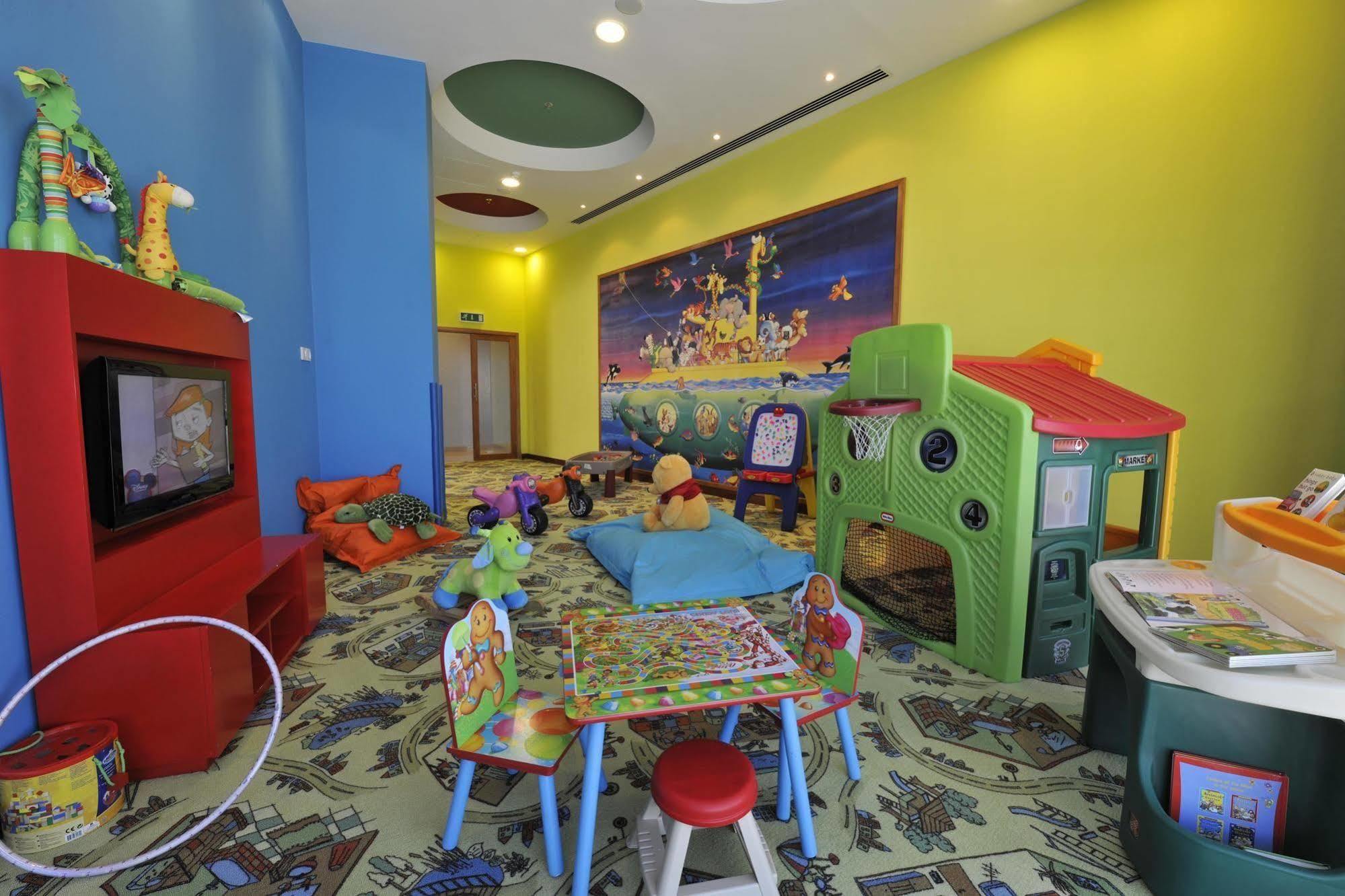 マナーマ フレイザー スイーツ シーフ バーレーンアパートホテル エクステリア 写真 A children's club at a hotel