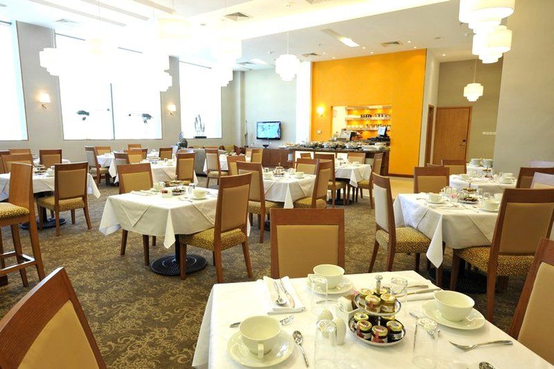 マナーマ フレイザー スイーツ シーフ バーレーンアパートホテル エクステリア 写真 The dining room at the Royal Hospital for Women