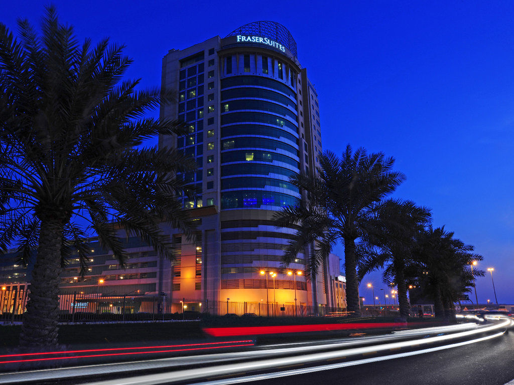マナーマ フレイザー スイーツ シーフ バーレーンアパートホテル エクステリア 写真 The Radisson Blu Hotel, Riyadh